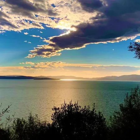 Un Passo Dal Castiglione del Lago